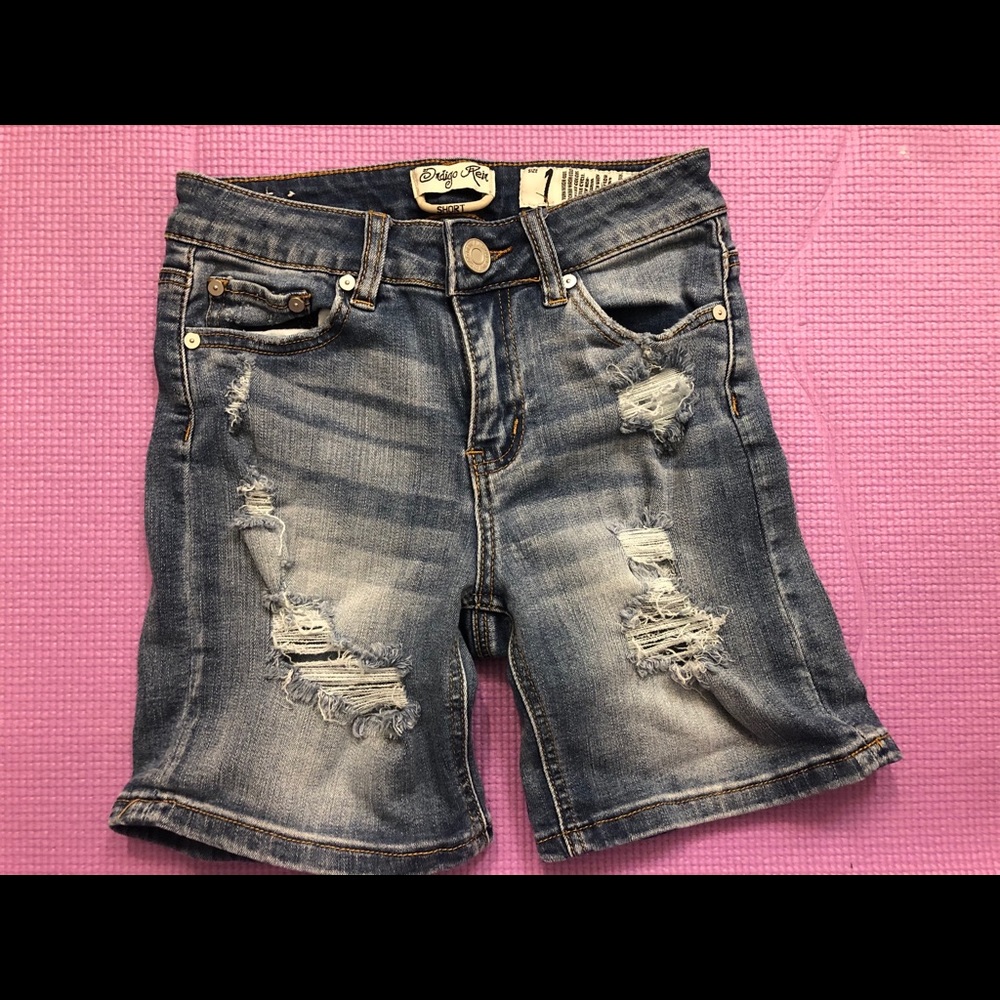 Juniors Ripped Denim Shorts (Used)